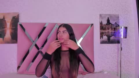 Sophia Salazar online show from 11.07.25