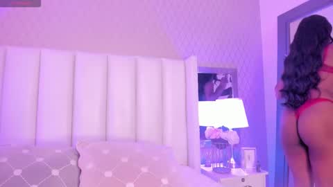 SophiaSmiths online show from 10.24.25