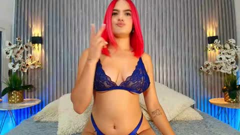 Snapshot of sophicollins chatting on 10.03.25 sophicollins online show from 10.03.25