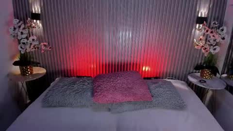 sophicollins online show from 02.05.26