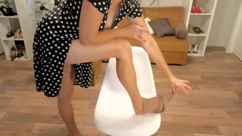 Snapshot of sophie_caring chatting on 11.07.25 Sophie online show from 11.07.25