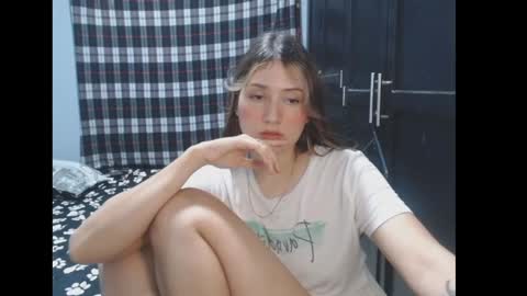 Snapshot of sophie_cutexx chatting on 02.07.25 sophie online show from 02.07.25