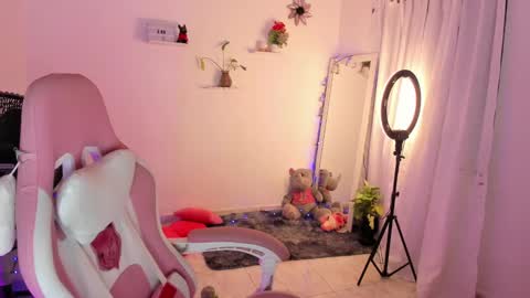 sophie doll online show from 01.08.25