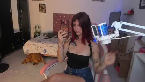Snapshot of sophie_dolly_ chatting on 06.14.26 sophie doll online show from 06.14.26
