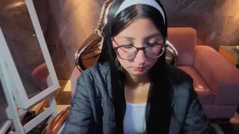 Snapshot of sophie_jones_b chatting on 02.03.26 sophie_jones_b online show from 02.03.26