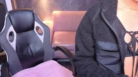 sophie_jones_b online show from 04.09.26