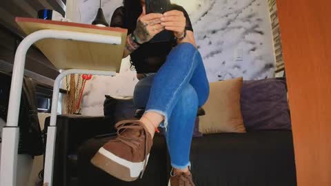 Snapshot of sophie_littles chatting on 04.22.26 Sophie online show from 04.22.26