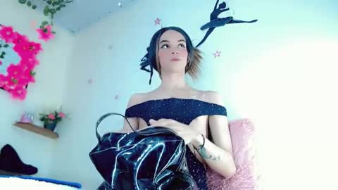 Snapshot of sophie_miaa chatting on 01.04.25 sophie_miaa online show from 01.04.25