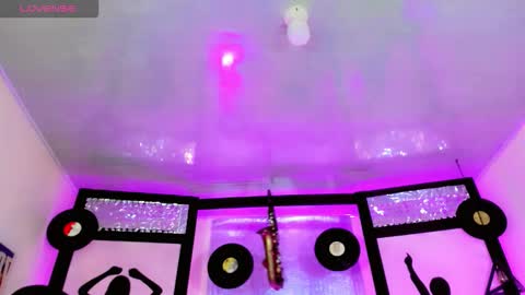 Snapshot of sophie_miaa chatting on 09.15.25 sophie_miaa online show from 09.15.25