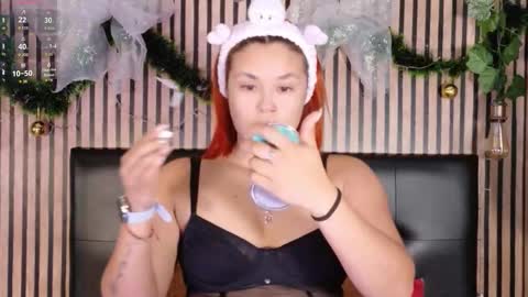 sophie_new25 online show from 12.16.25