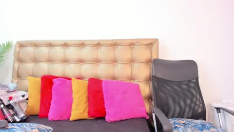 Snapshot of sophie_newton chatting on 01.22.25 sophie_newton online show from 01.22.25