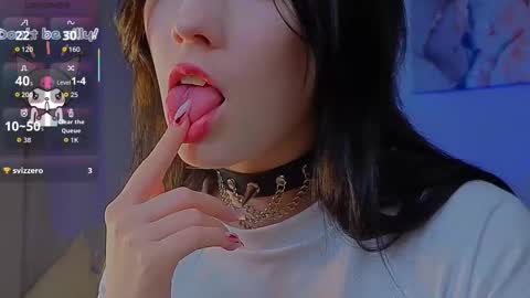 sophie_nomenal_ online show from 11.05.25