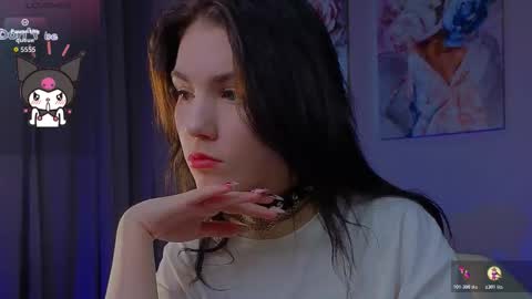 sophie_nomenal_ online show from 11.18.25