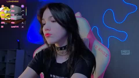 sophie_nomenal_ online show from 12.14.25