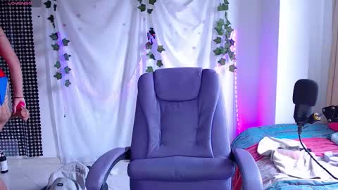 Sophie  online show from 12.18.25