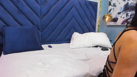 sophiebaker__ online show from 01.26.25