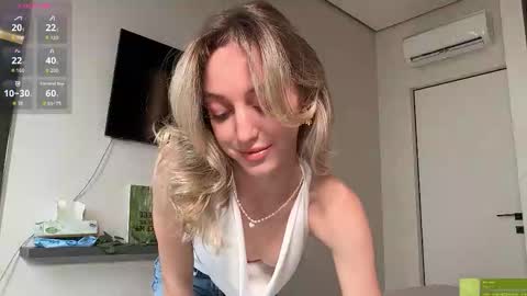 sophiebelll online show from 11.23.25
