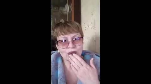 SophieBurnsX online show from 04.21.26