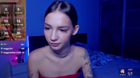 Snapshot of sophiecherrie chatting on 10.08.25 Sophie online show from 10.08.25