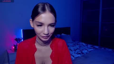 Snapshot of sophiecherrie chatting on 10.11.25 Sophie online show from 10.11.25