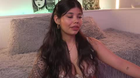 Snapshot of sophiee_art chatting on 04.29.26 Sophiee online show from 04.29.26