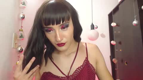 Sophie online show from 12.21.24