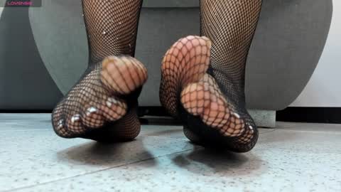 sophieharris__ online show from 12.30.24