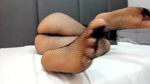 sophieharris__ online show from 01.11.25