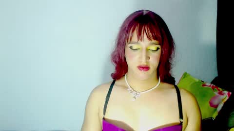 sophiehillsxo online show from 02.19.25