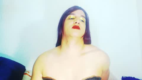 sophiehillsxo online show from 04.17.26