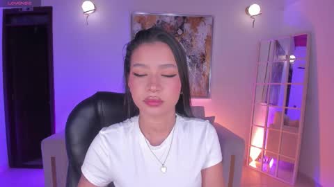 Sophie Houston online show from 01.11.26