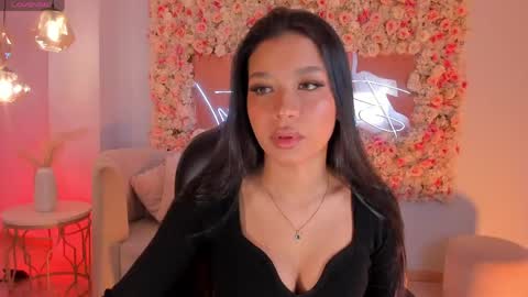 Snapshot of sophiehouston_ chatting on 05.06.26 Sophie Houston online show from 05.06.26