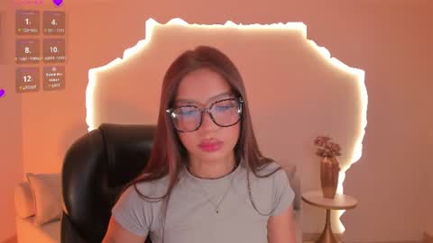 Snapshot of sophiehouston_ chatting on 06.27.26 Sophie Houston online show from 06.27.26