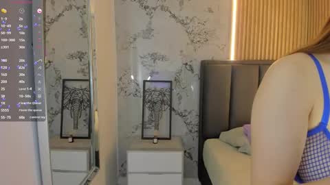 Snapshot of sophiemeyer chatting on 10.22.25 Sophie online show from 10.22.25