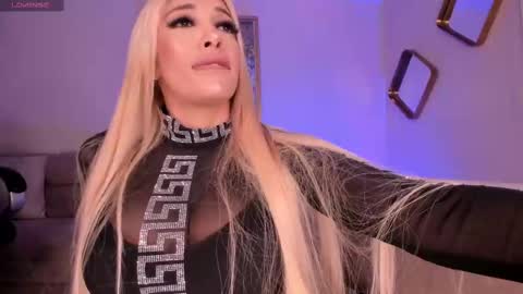 Sophie  Palmer online show from 03.07.25