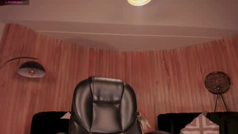 Sophie  Palmer online show from 03.04.26