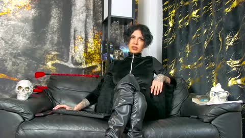 SophiePriestess online show from 12.04.24