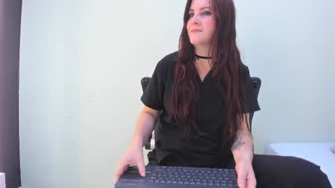 Snapshot of sophieturner_mg chatting on 07.14.26 sophieturner_mg online show from 07.14.26