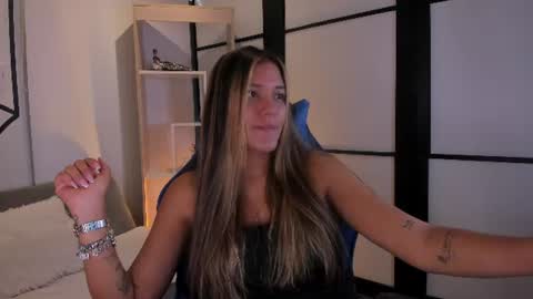 sophiewatson_ online show from 07.03.26
