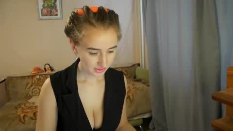 Sophi online show from 02.20.25