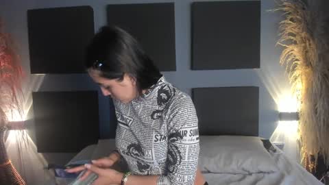 SOPHY ROGERS online show from 02.06.25