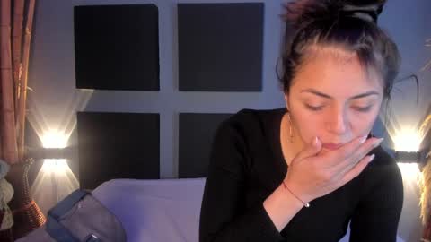 SOPHY ROGERS online show from 02.08.25