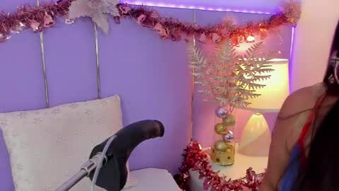 Sophy online show from 12.18.25