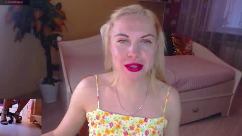 Lisa online show from 10.14.25