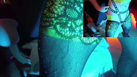 Snapshot of soundingslutslave chatting on 12.20.25 soundingslutslave online show from 12.20.25