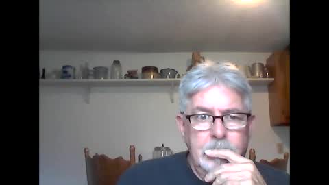 Snapshot of sounman chatting on 02.04.25 sounman online show from 02.04.25