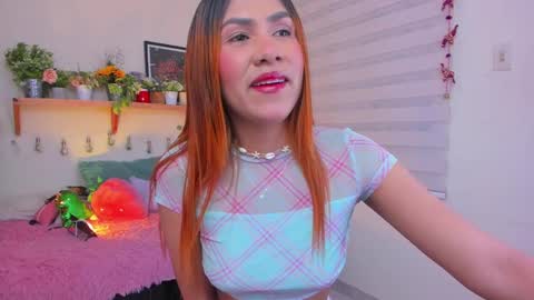 Sarah Valentina online show from 03.01.25