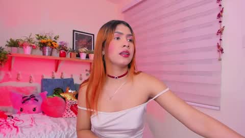 Sarah Valentina online show from 03.06.25