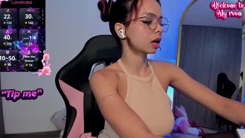 Snapshot of soy_sheila chatting on 03.12.25 sheila smitt online show from 03.12.25