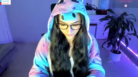 Luisa    online show from 01.07.25